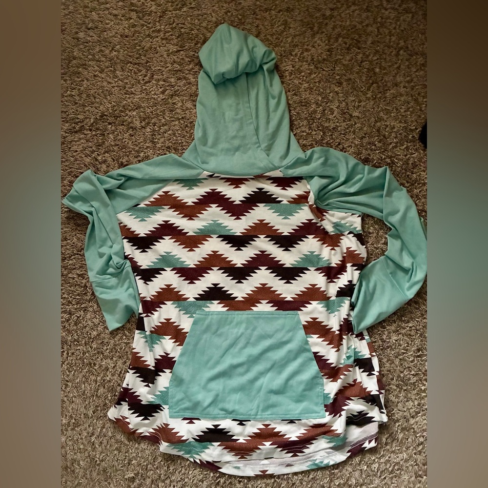 NWOT Lularoe Amber Hoodie, XL